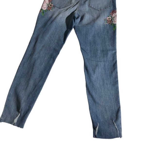 American Rag Cie Super Skinny Mid-Rise Junior Size 15 Flower Jeans - Picture 5 of 10